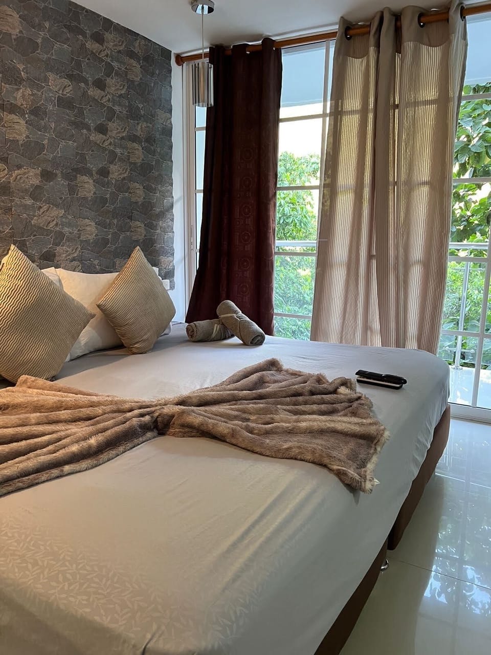 Family Room, Multiple Beds, Mountain View | WiFi (free), bed sheets
