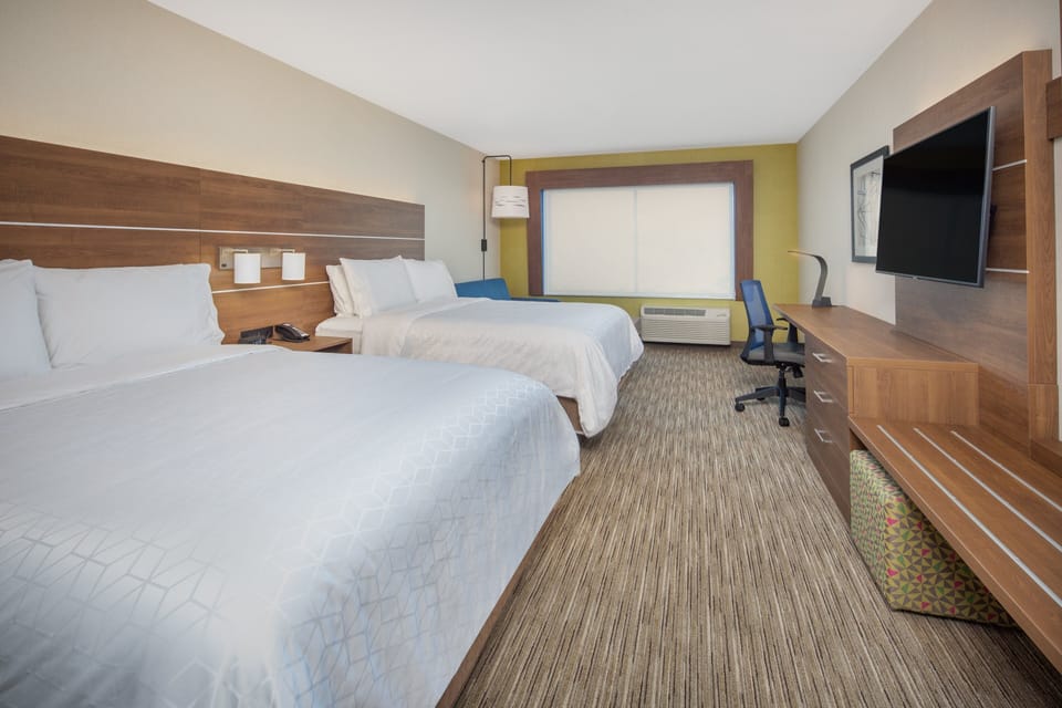 In-room safe, desk, free WiFi, bed sheets