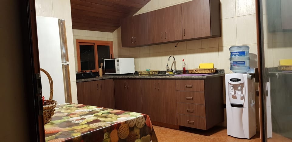 Apartment, 3 Bedrooms, Sea View | Private kitchen