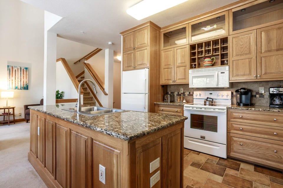 Well-Stocked Kitchen In The Heart Of The Townhouse