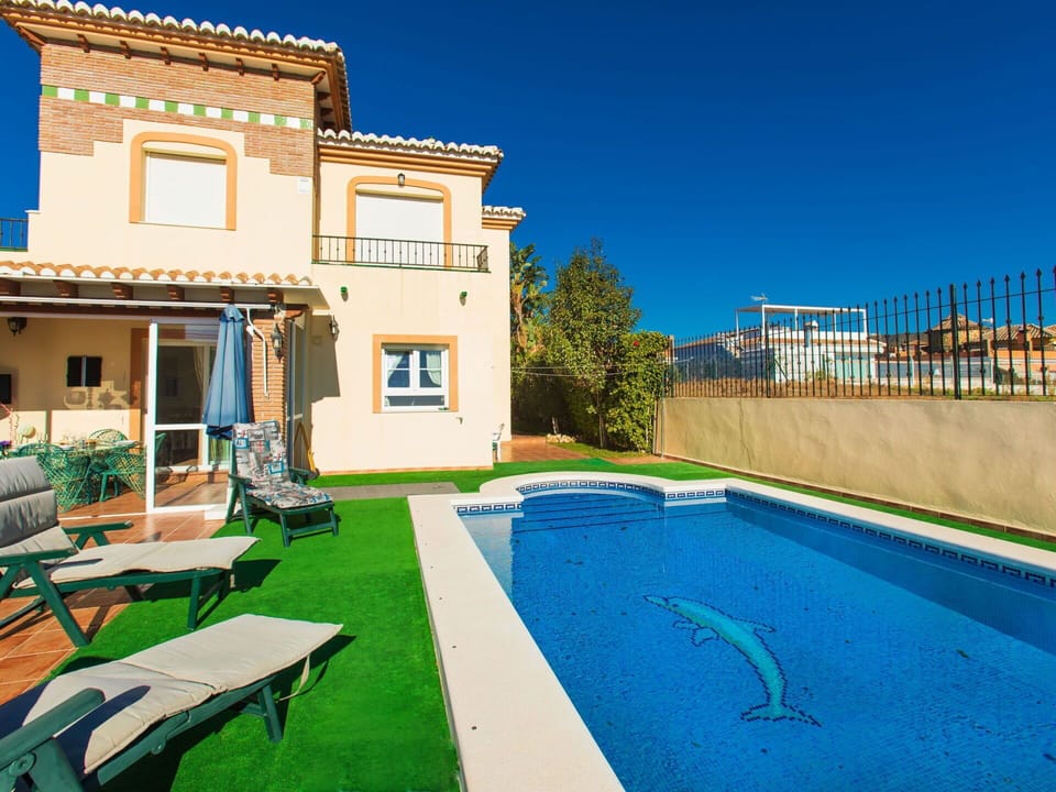 Swimming Pool, Residential Area, Home, House, Estate, Resort, Leisure, Hacienda, Villa, Mansion