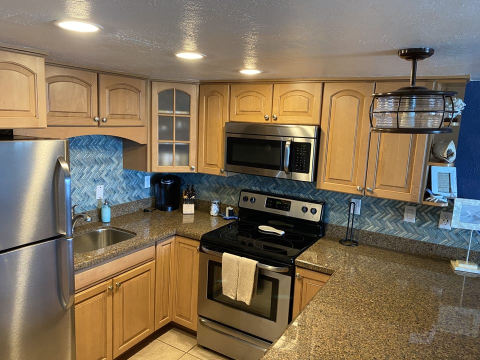 Nice remodeled Kitchen with everything you need to cook.
