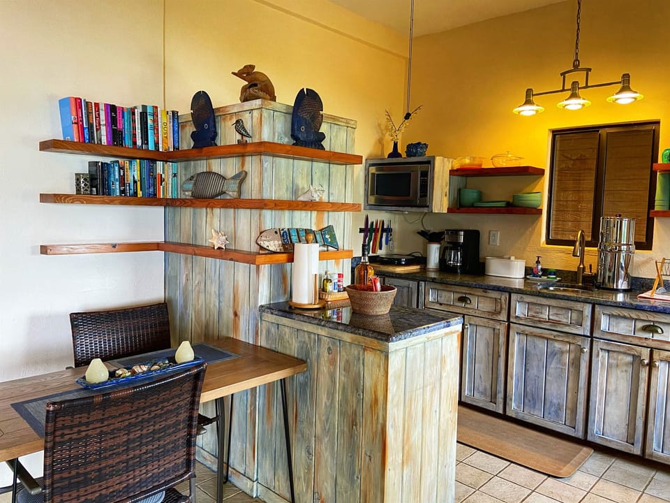 Dining Area and Kitchenette