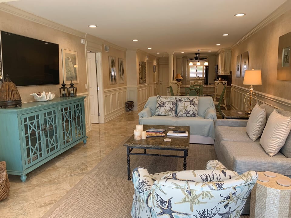 1-106 Living Area