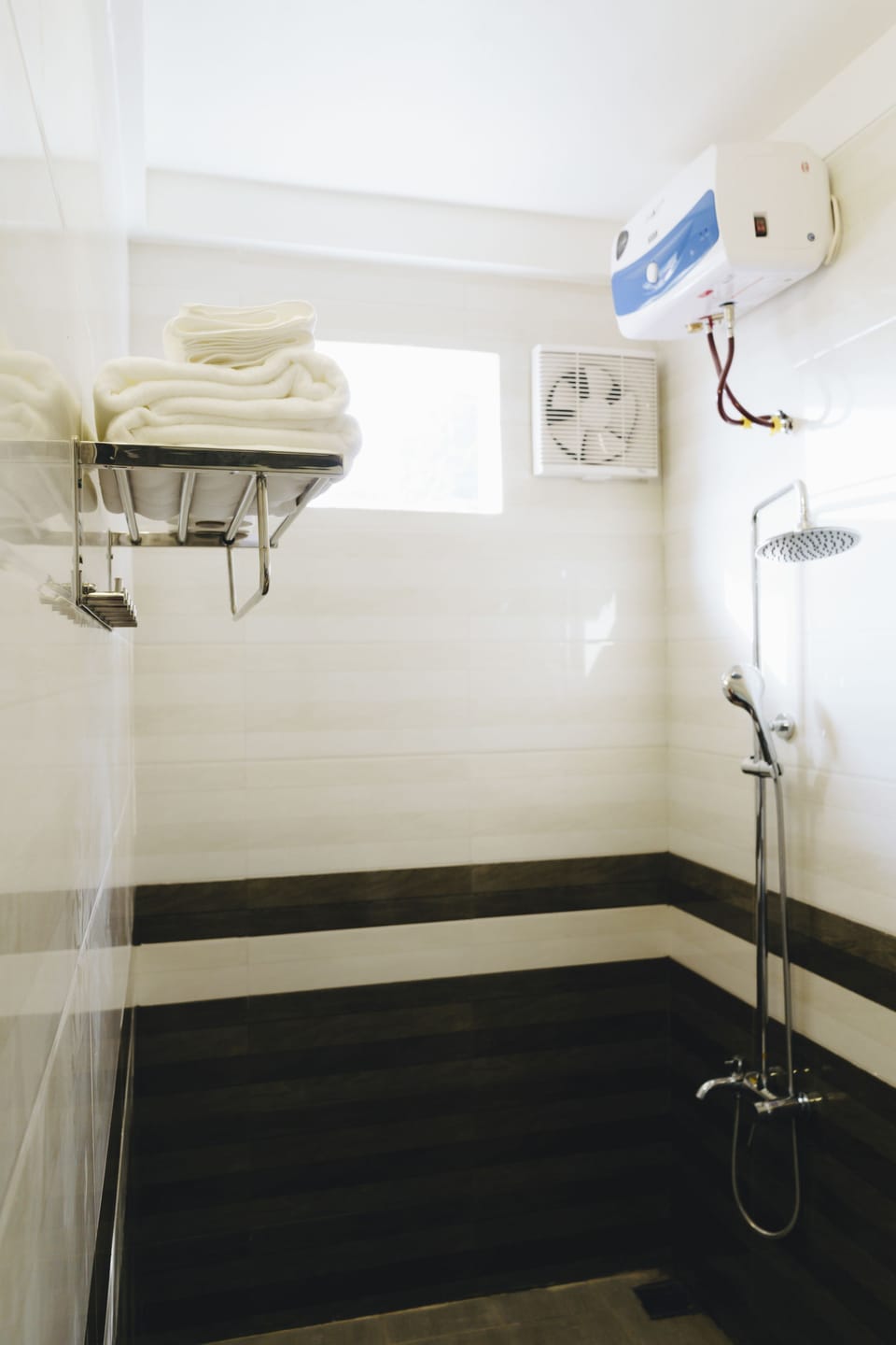Shower, free toiletries, bathrobes, slippers