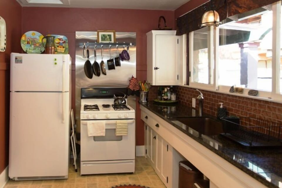 Fully stocked kitchen.