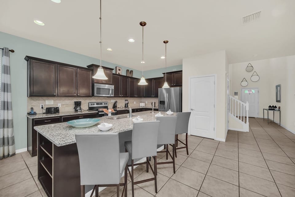 9-web-or-mls-8887-menton-loop