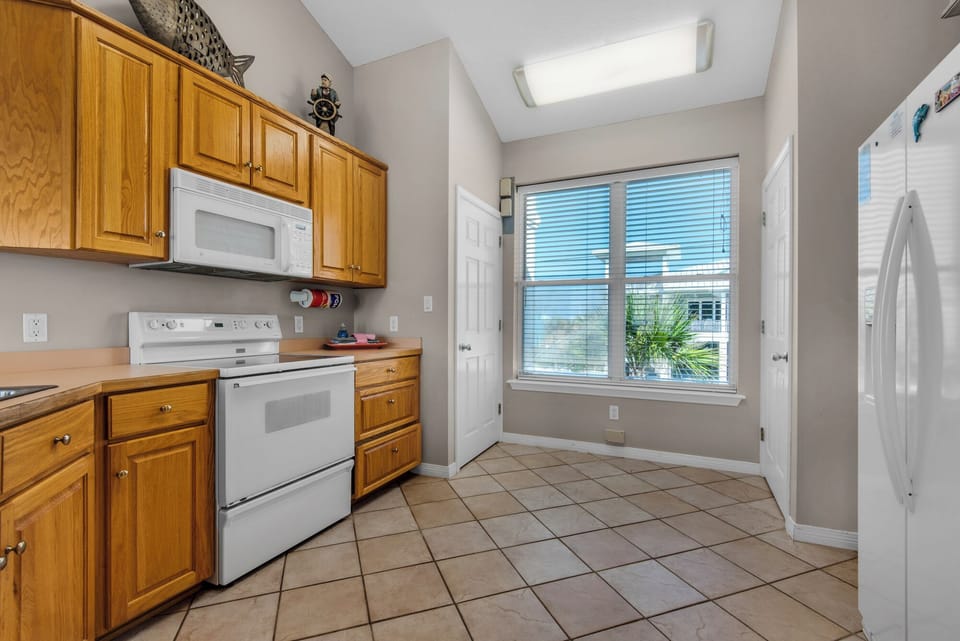 The kitchen has all you need