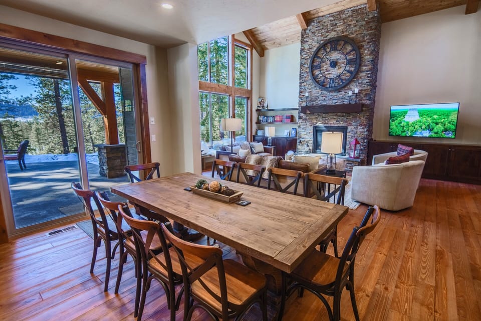 Whitefire Lodge - Open Floor Plan Great Room with direct access to the outdoor cooking area.  Large 65" TV with Dish and a Blu-Ray Player.