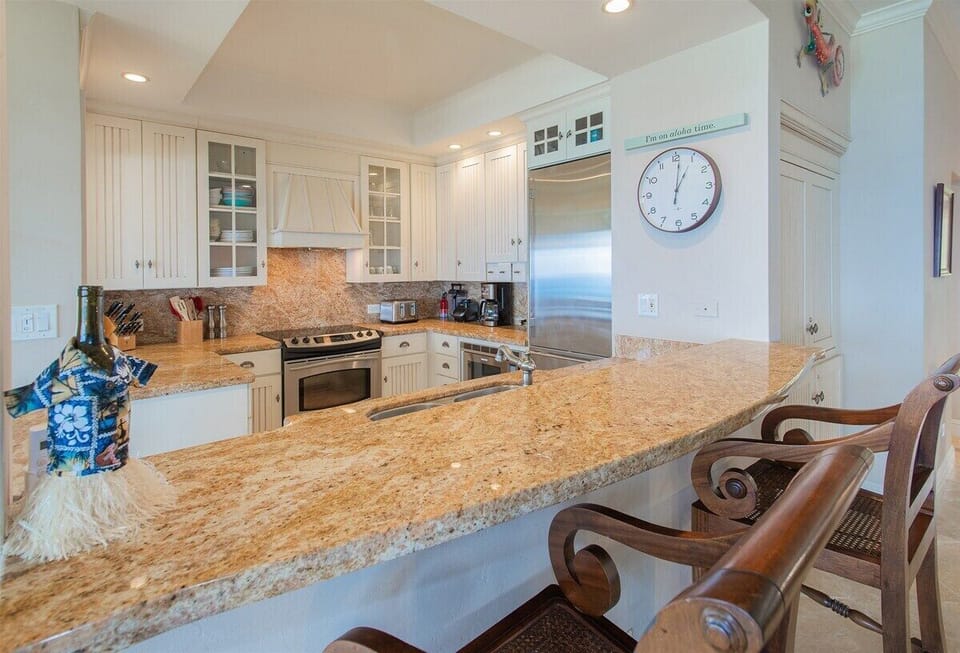 Pull-up a chair and enjoy morning mimosas and coconut pancakes at the beautiful breakfast bar