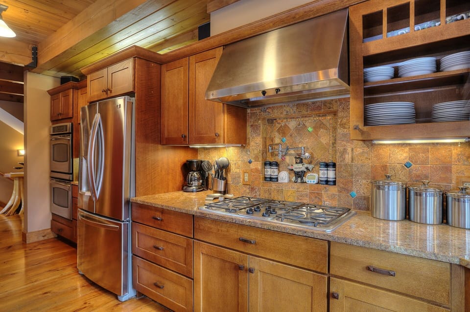 Main House - Kitchen