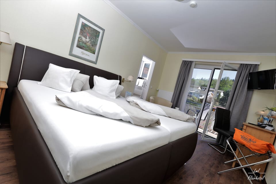 Double Room, Garden View | Balcony view