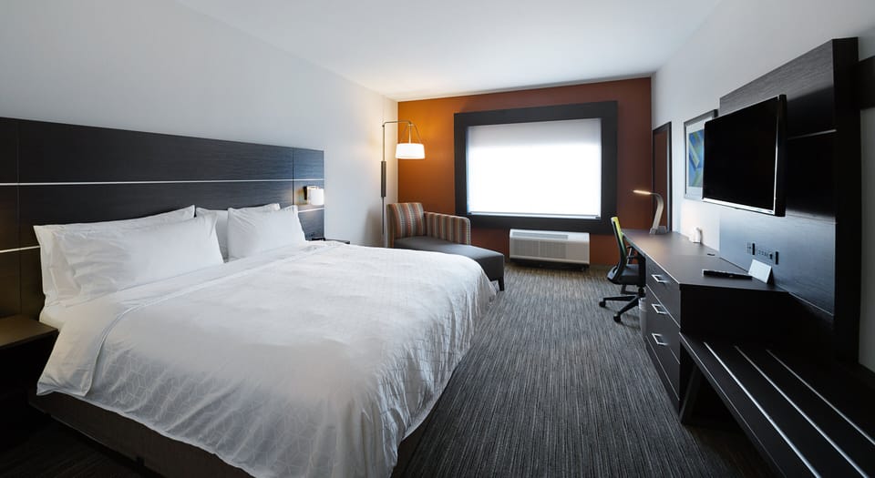 In-room safe, desk, laptop workspace, blackout drapes