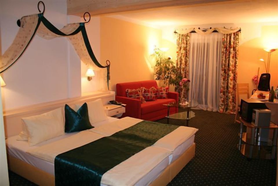 In-room safe, desk, cribs/infant beds, rollaway beds