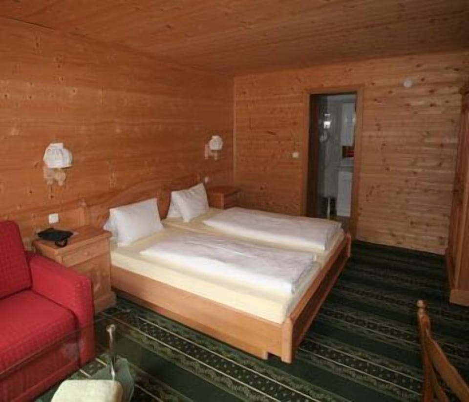 In-room safe, desk, cribs/infant beds, rollaway beds