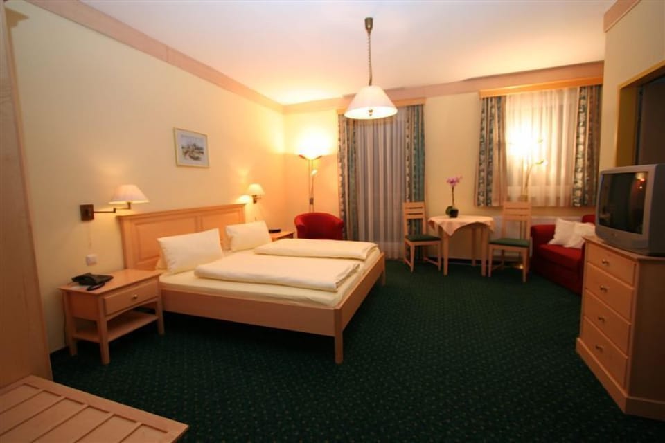 In-room safe, desk, cribs/infant beds, rollaway beds