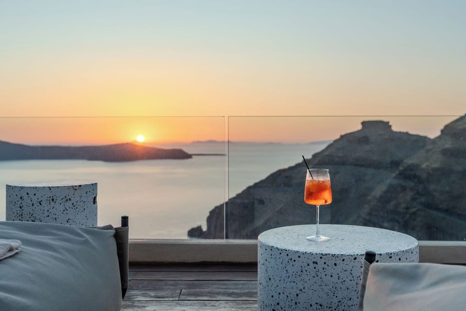 Deluxe Suite, 2 Bedrooms | Terrace/patio