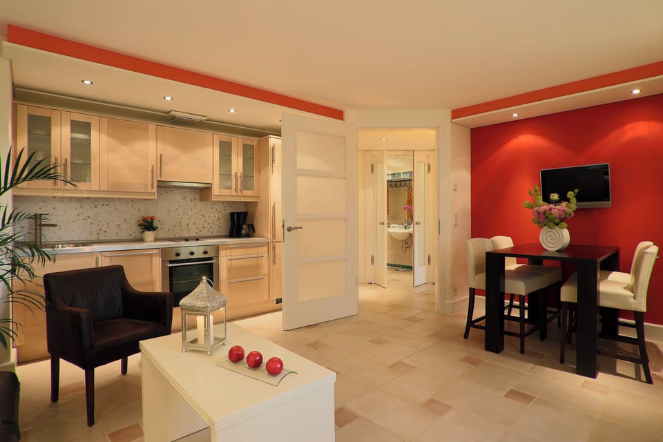 Apartment | Private kitchen | Cleaning supplies