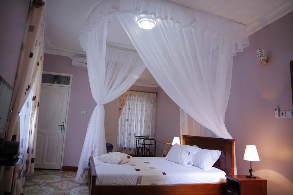 Free WiFi, bed sheets