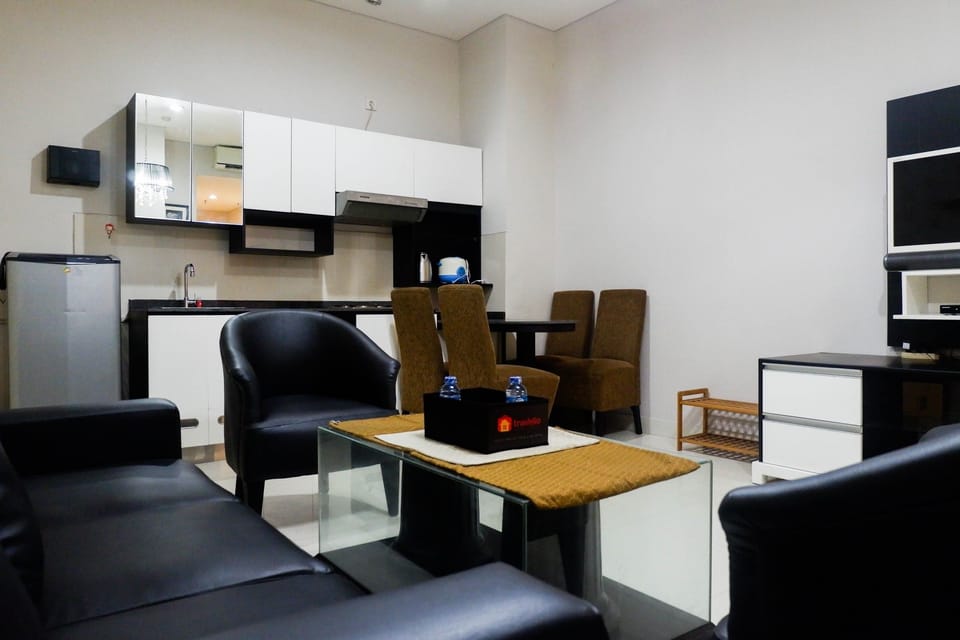 Room | Private kitchen | Fridge, stovetop, electric kettle, cookware/dishes/utensils