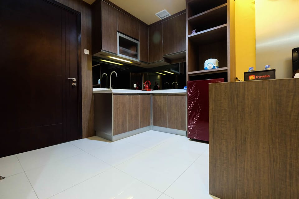 Room | Private kitchen | Fridge, stovetop, cookware/dishes/utensils