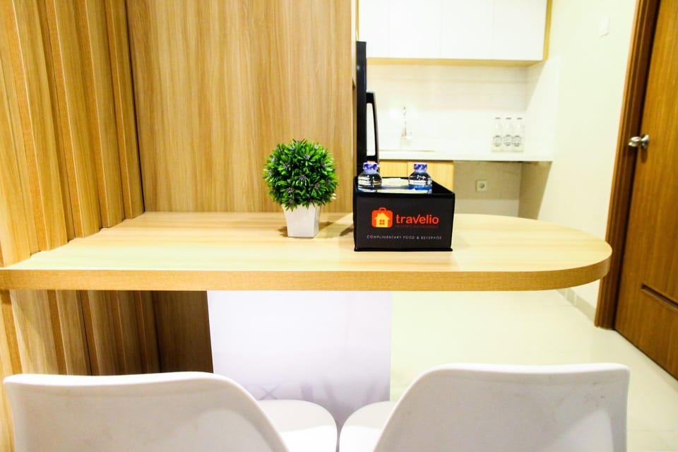 Room | In-room dining