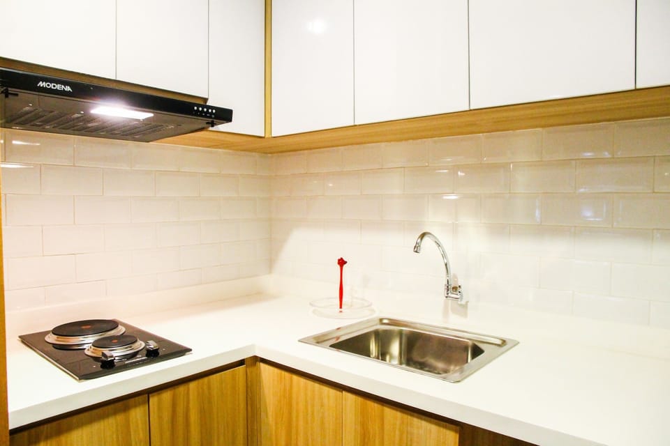 Room | Private kitchen | Fridge, stovetop, electric kettle, cookware/dishes/utensils