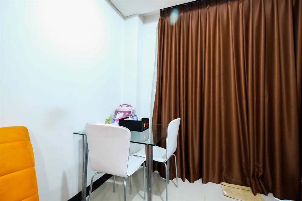 Room | In-room dining