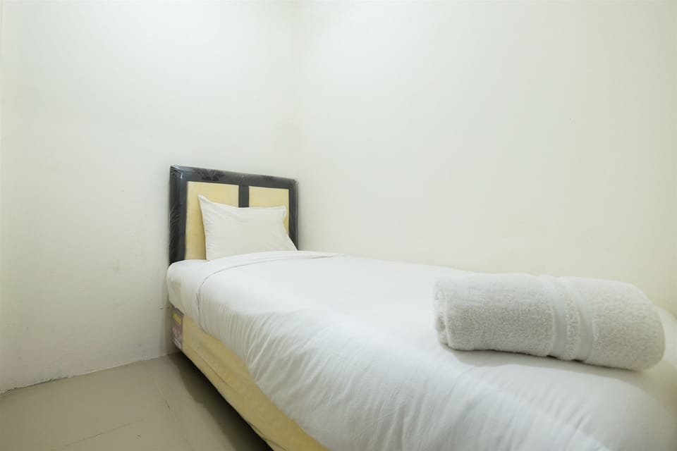 Room | 2 bedrooms, free WiFi, bed sheets