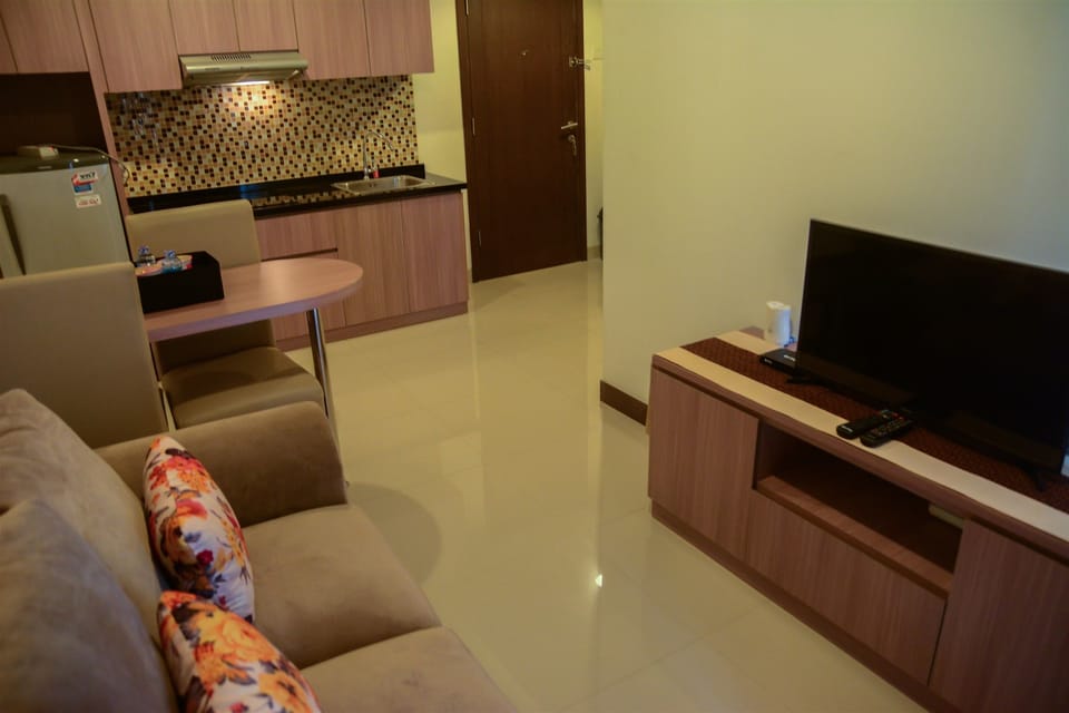 Room | Living area | TV