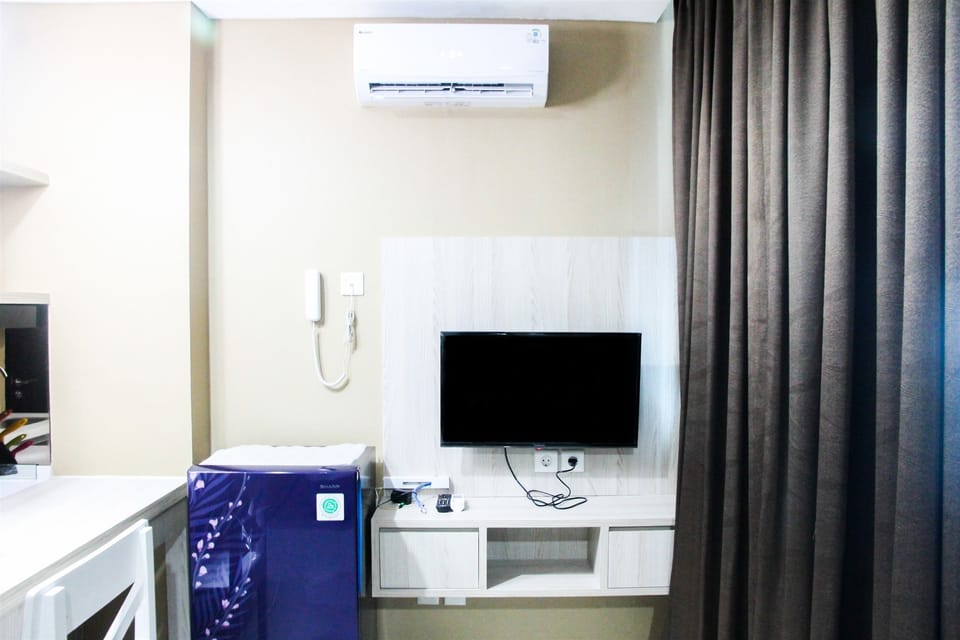 Room | Living area | TV
