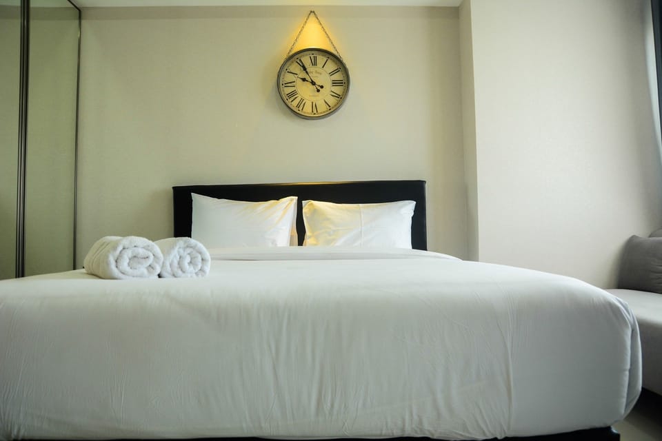 Room | Desk, free WiFi, bed sheets