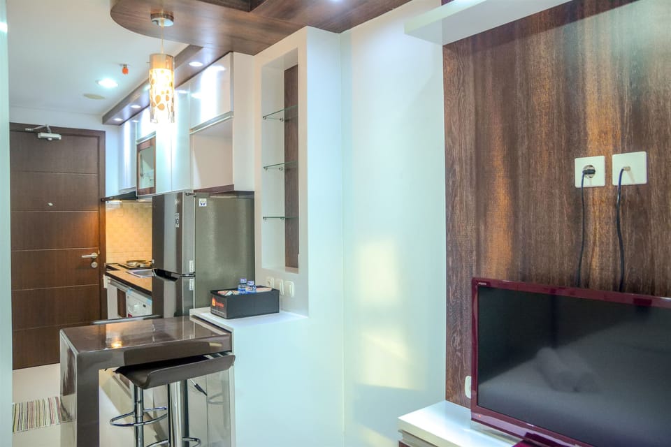 Room | In-room dining