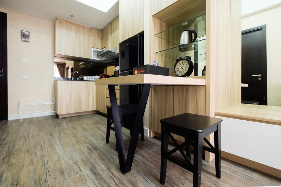 Room | In-room dining