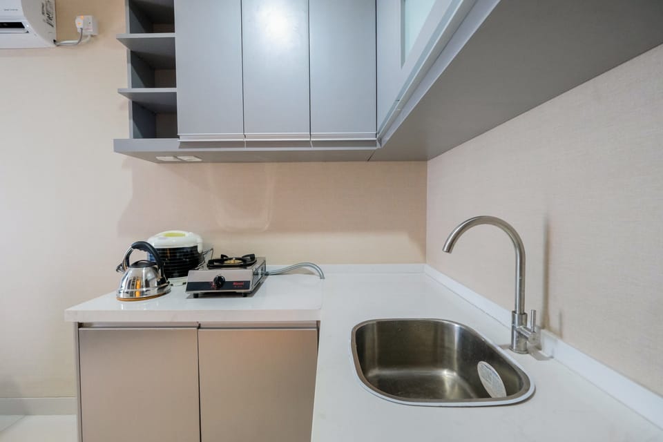 Room | Private kitchen | Fridge, stovetop, electric kettle, cookware/dishes/utensils