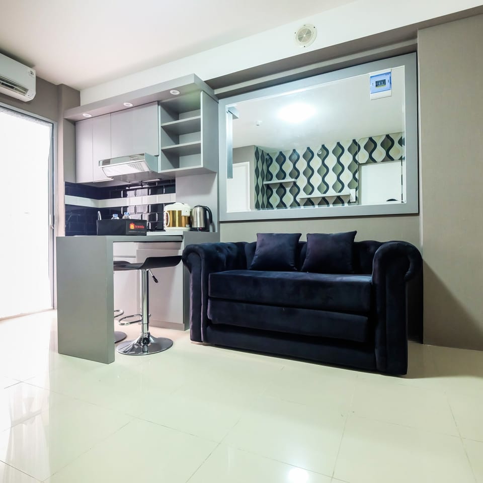 Room | Living area | TV