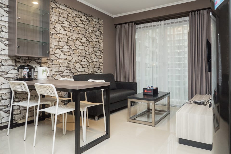 Room | Living area | TV