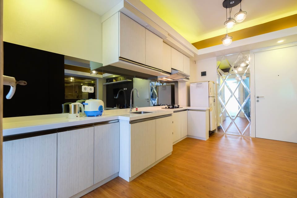 Room | Private kitchen | Fridge, stovetop, electric kettle, cookware/dishes/utensils
