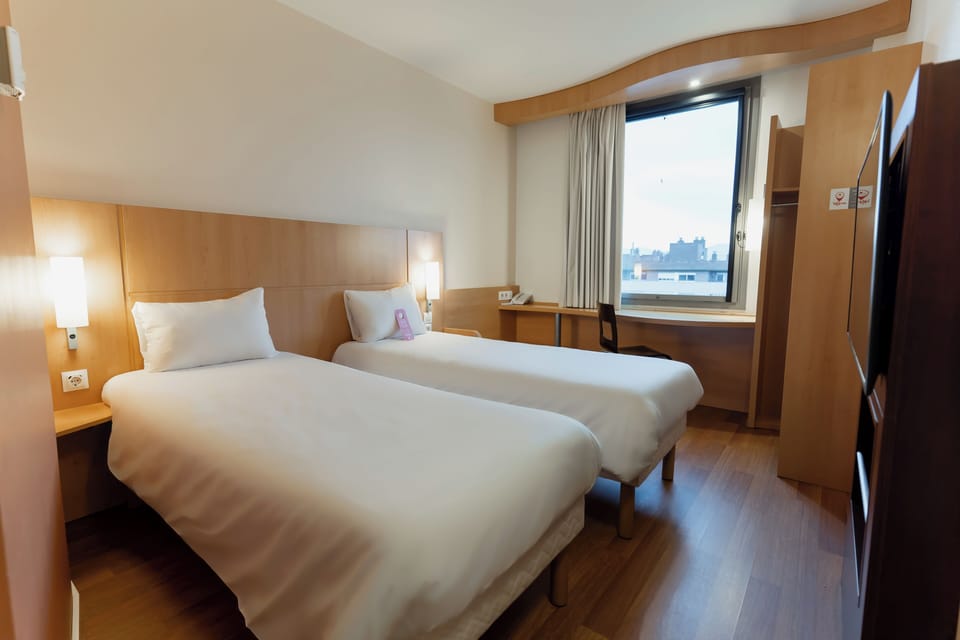 Twin Room, 2 Twin Beds | Blackout drapes, soundproofing, iron/ironing board (on request)