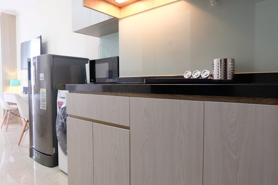 Room | Private kitchen | Fridge, microwave, stovetop, rice cooker