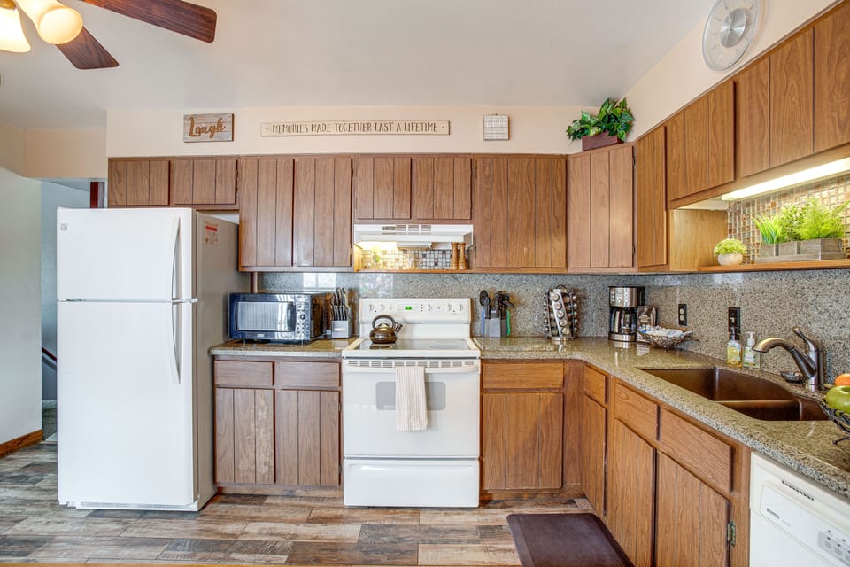 Kitchen | Cooking Basics | Dishware/Flatware | 2nd Floor