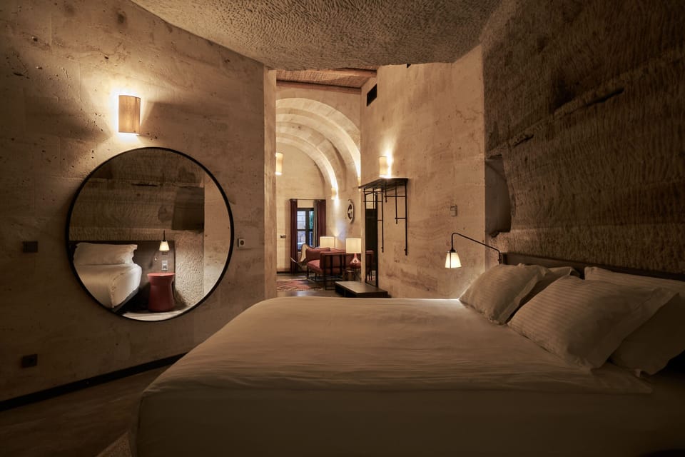 Cave Suite | Premium bedding, minibar, in-room safe, soundproofing