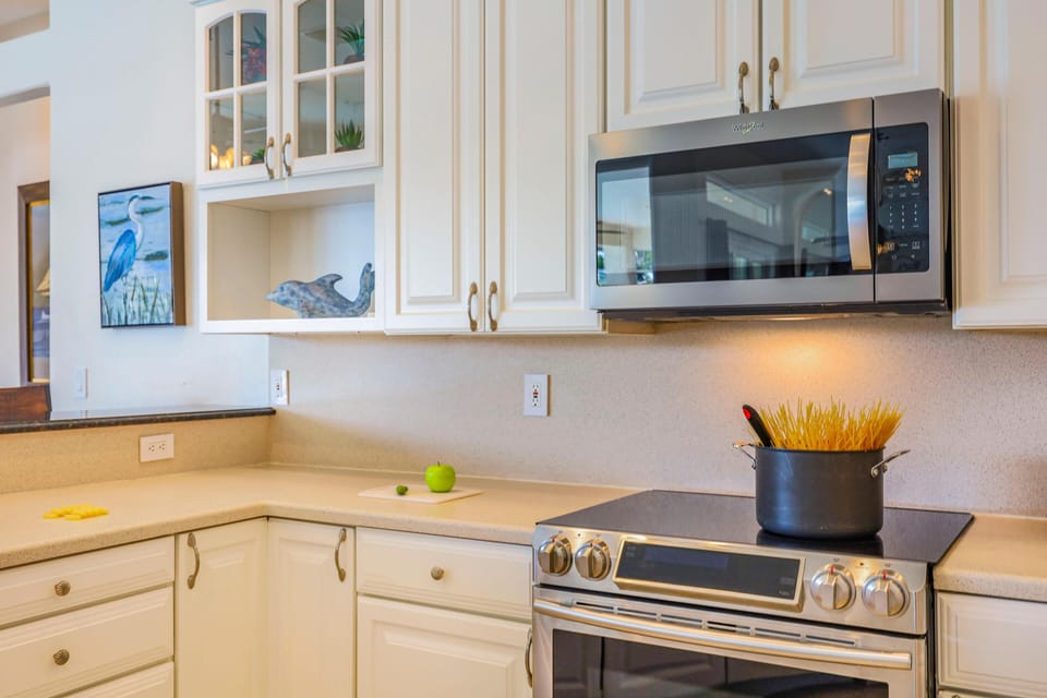 House, Multiple Beds (Waterfront home with pool, spa and wa) | Private kitchen | Fridge, microwave, oven, stovetop