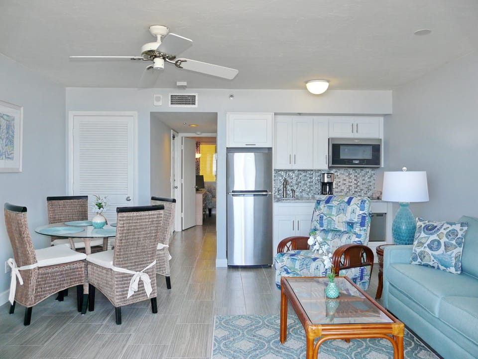 Condo, 1 King Bed with Sofa bed (Unmatched beachfront condo with roomy) | 1 bedroom