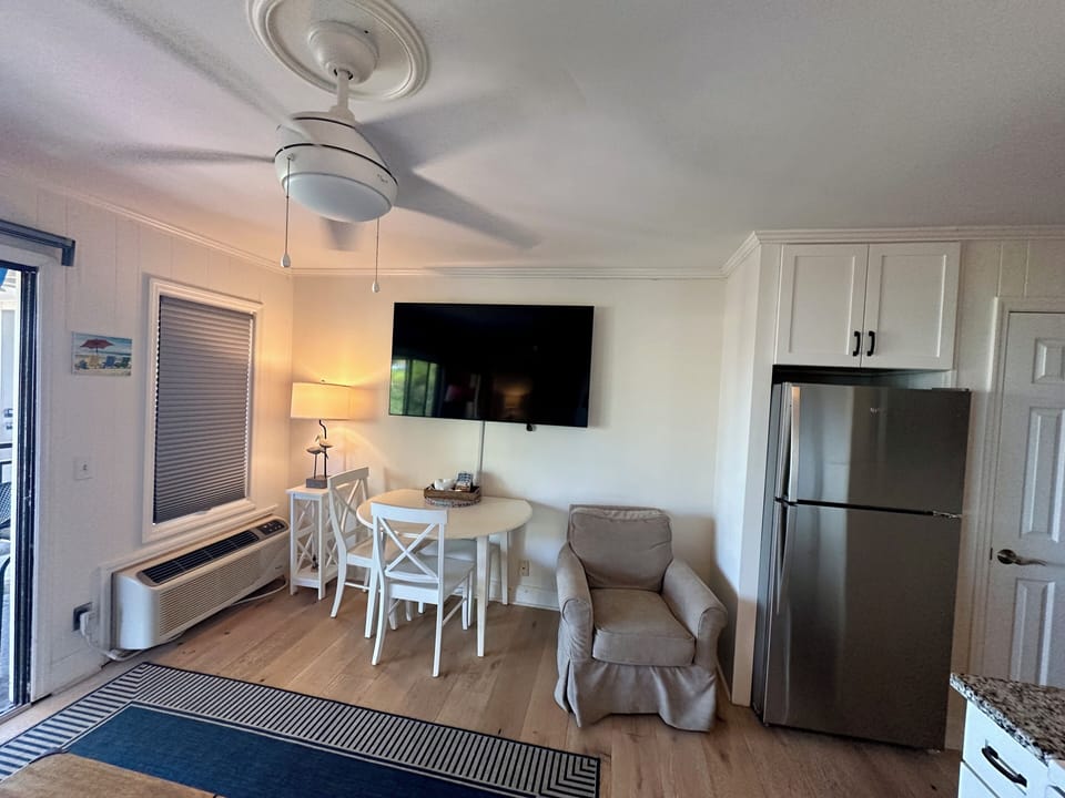 Living room - 65" smart tv