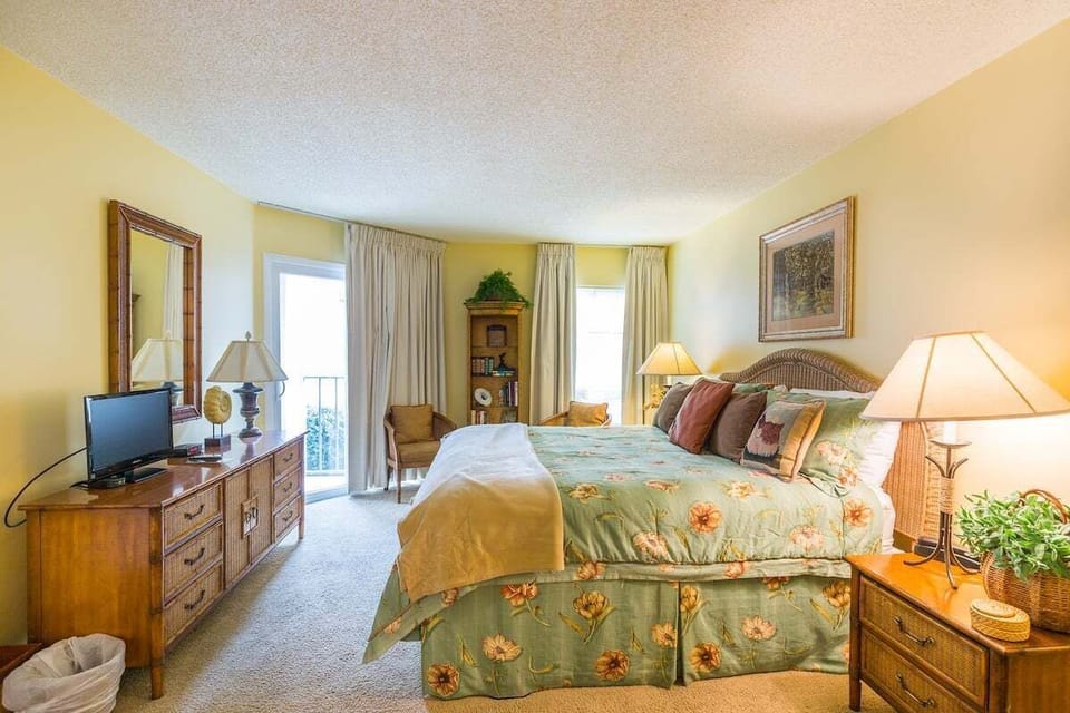 Beach Club 135 - Primary Bedroom with Private Balcony Access