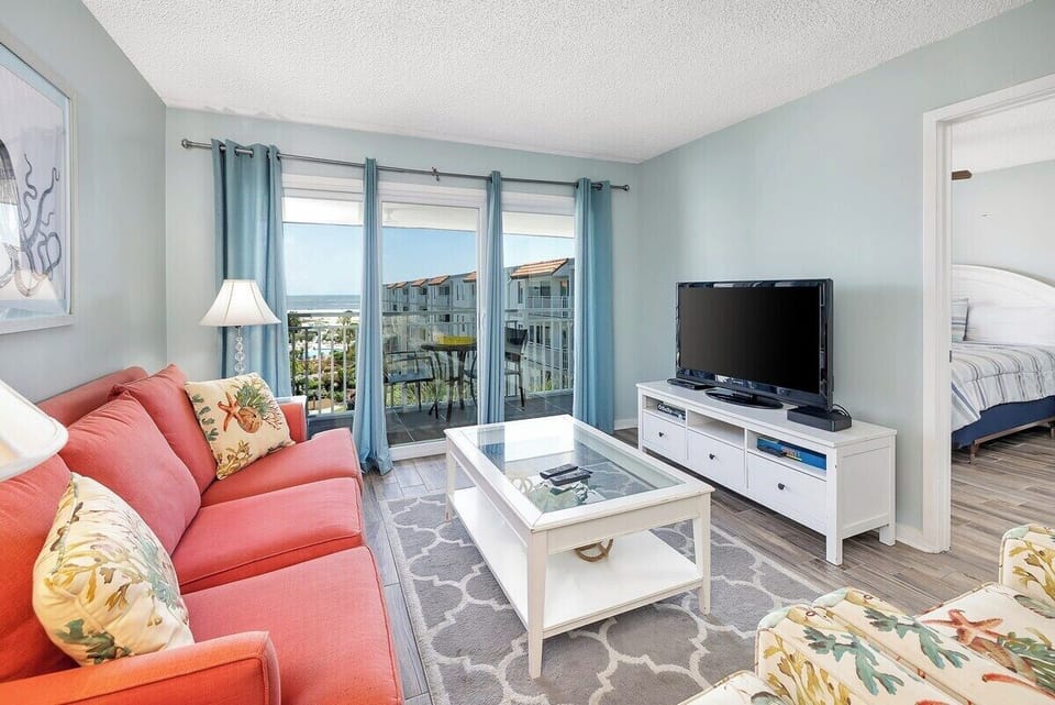 Beach Club 420 - Balcony Access from Living Space
