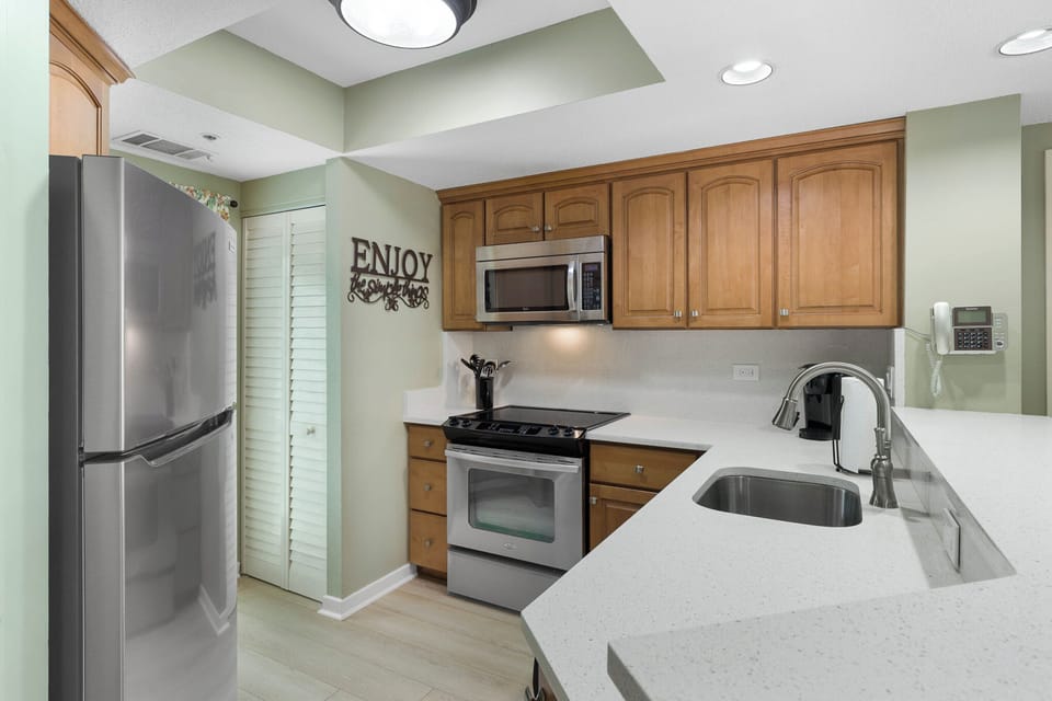 Fully Stocked Kitchen