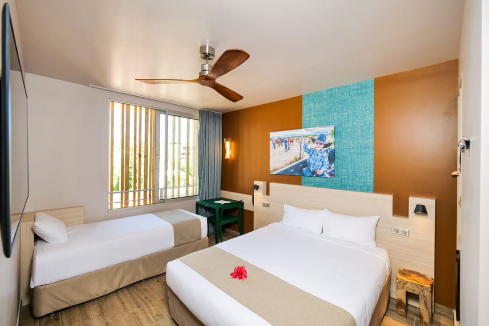 Queen + Single | Premium bedding, in-room safe, desk, laptop workspace
