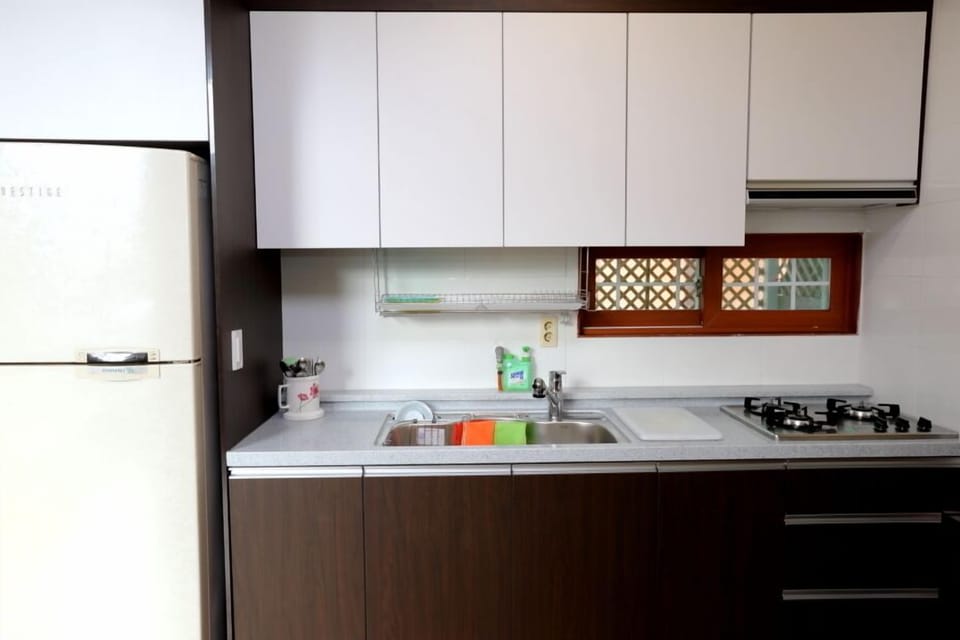 Family Room | Private kitchenette | Fridge, microwave, stovetop, rice cooker